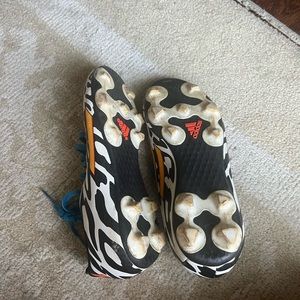 Adidas Soccer Cleats Boys Size 4
